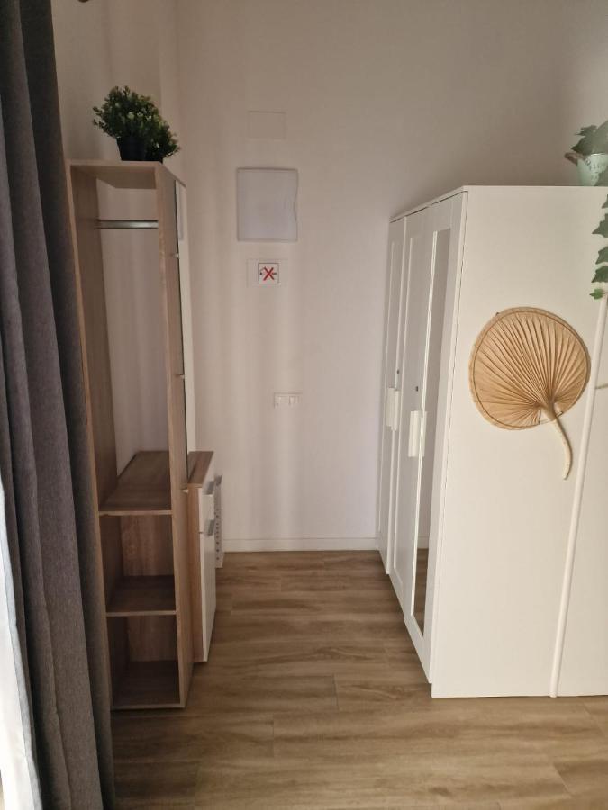 Moderno Apartamento Del Arquitecto Aparthotel Valencia Luaran gambar
