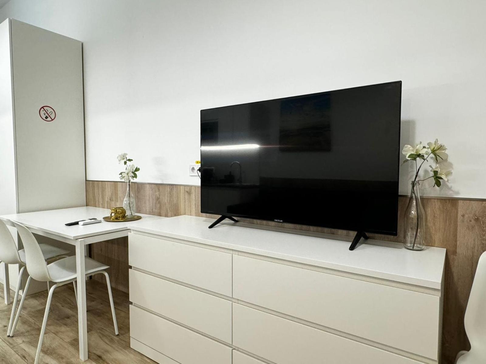 Moderno Apartamento Del Arquitecto Aparthotel Valencia Luaran gambar