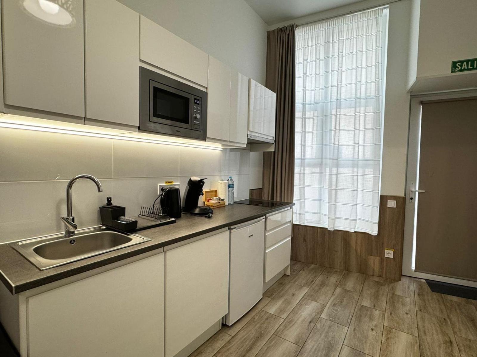 Moderno Apartamento Del Arquitecto Aparthotel Valencia Luaran gambar