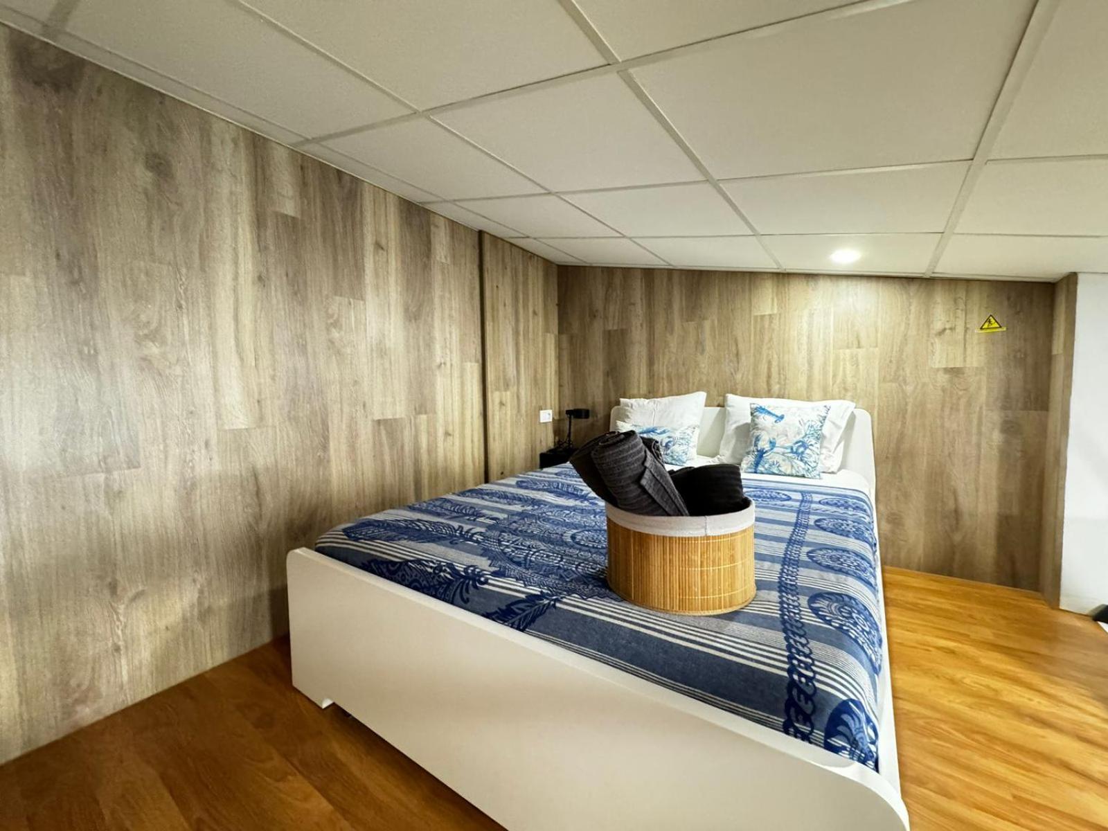 Moderno Apartamento Del Arquitecto Aparthotel Valencia Luaran gambar