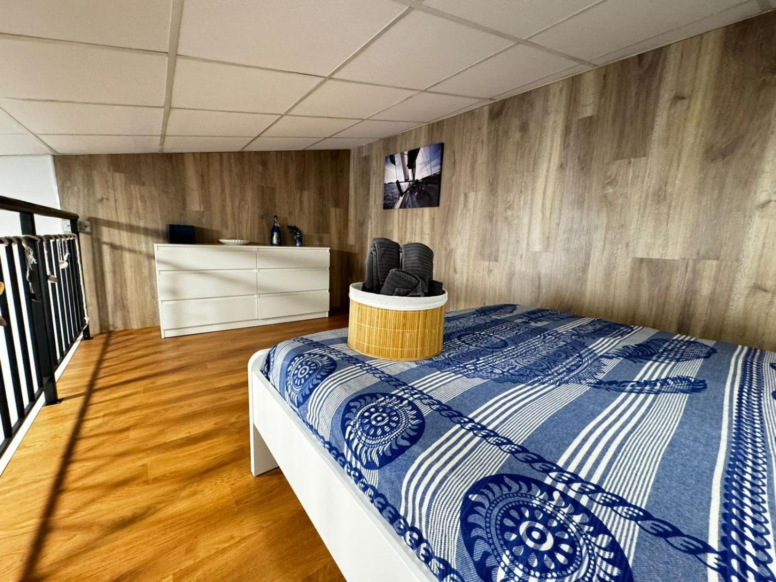 Moderno Apartamento Del Arquitecto Aparthotel Valencia Luaran gambar