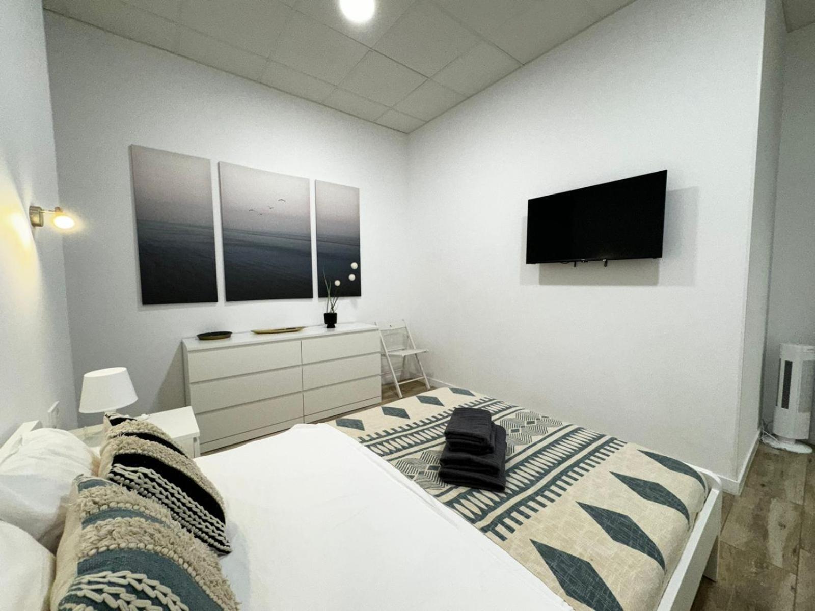 Moderno Apartamento Del Arquitecto Aparthotel Valencia Luaran gambar